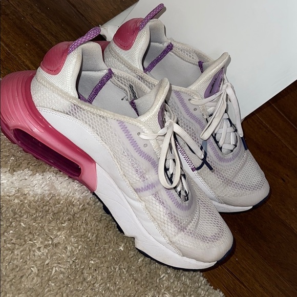 Nike Air Max - Picture 2 of 5